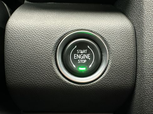 Certified 2024 GMC Acadia Elevation AWD/4WD image 17