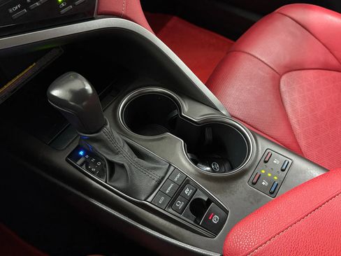 Used 2021 Toyota Camry XSE w/ Navigation Upgrade Package image 32