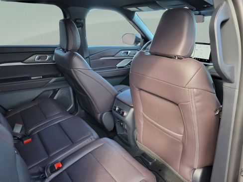 New 2026 Ford Explorer Platinum image 26