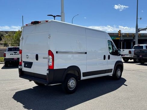 Used 2025 RAM ProMaster 2500 w/ Convenience Group FWD image 6