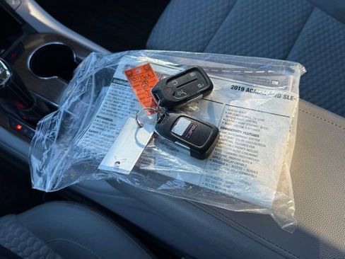 Used 2019 GMC Acadia SLE w/ LPO, Floor Liner Package image 5