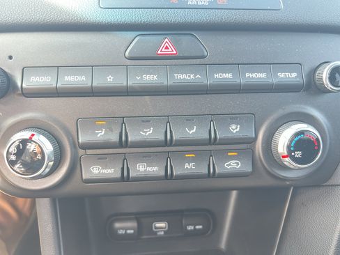 Used 2021 Kia Sportage LX image 13