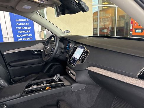Used 2024 Volvo XC90 B6 Ultimate w/ Protection Package Premier AWD/4WD image 13