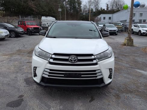 Used 2019 Toyota Highlander Limited image 3