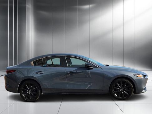 Used 2024 MAZDA MAZDA3 s image 29