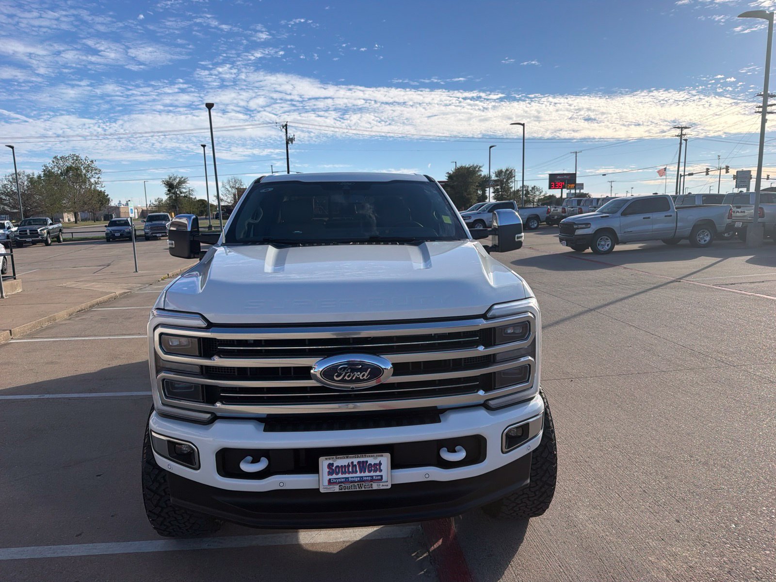 Used 2026 Ford F250 Platinum w/ Platinum Plus Package AWD/4WD image 2