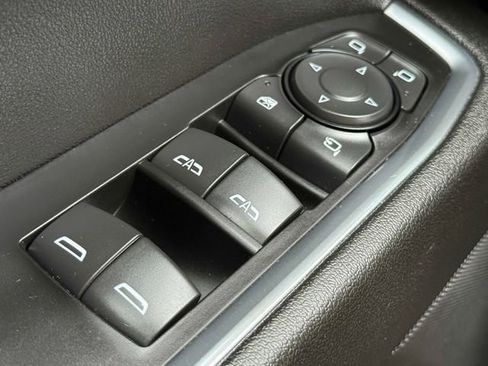 Used 2023 GMC Sierra 1500 SLT AWD/4WD image 13