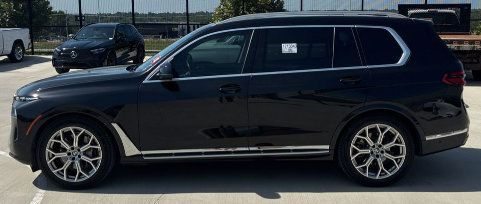 Used 2024 BMW X7 xDrive40i AWD/4WD image 2