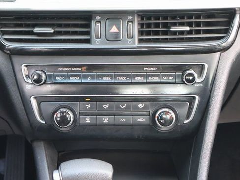 Used 2020 Kia Optima LX image 16