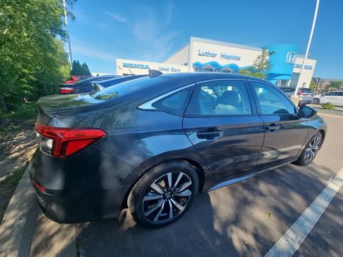 Used 2024 Honda Civic EX image 4