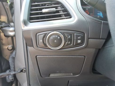 Used 2024 Ford Edge Titanium AWD/4WD image 34