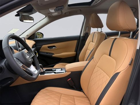 New 2025 Nissan Sentra SV w/ SV Premium Package image 15