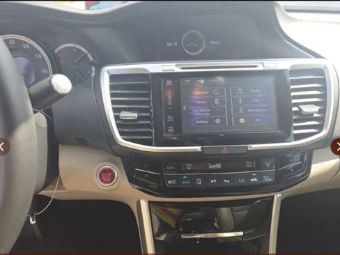 Used 2017 Honda Accord EX-L image 12