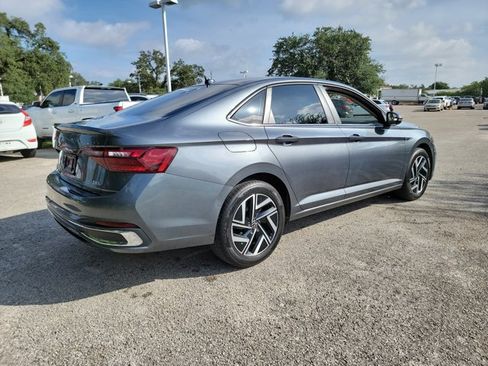 Used 2024 Volkswagen Jetta SEL FWD image 5