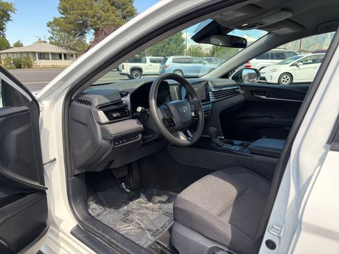 Used 2025 Toyota Camry LE FWD image 10