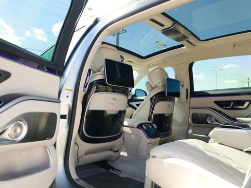 Certified 2024 Mercedes-Benz Maybach S 580 4MATIC image 23
