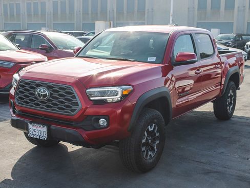 Used 2023 Toyota Tacoma TRD Off-Road image 3