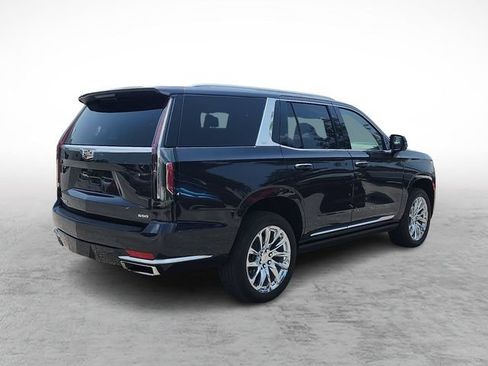 Used 2024 Cadillac Escalade Premium Luxury AWD/4WD image 4