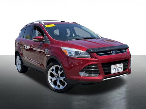 Used 2013 Ford Escape Titanium w/ Parking Technology Pkg FWD image 2