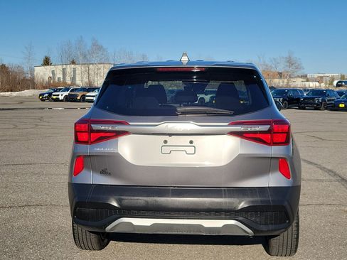 Used 2023 Kia Seltos LX image 6