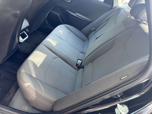 Used 2025 Kia K4 LXS image 37