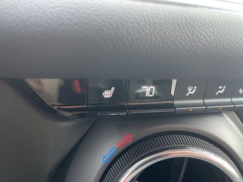 Used 2024 Chevrolet Blazer LT w/ Convenience Package FWD image 6