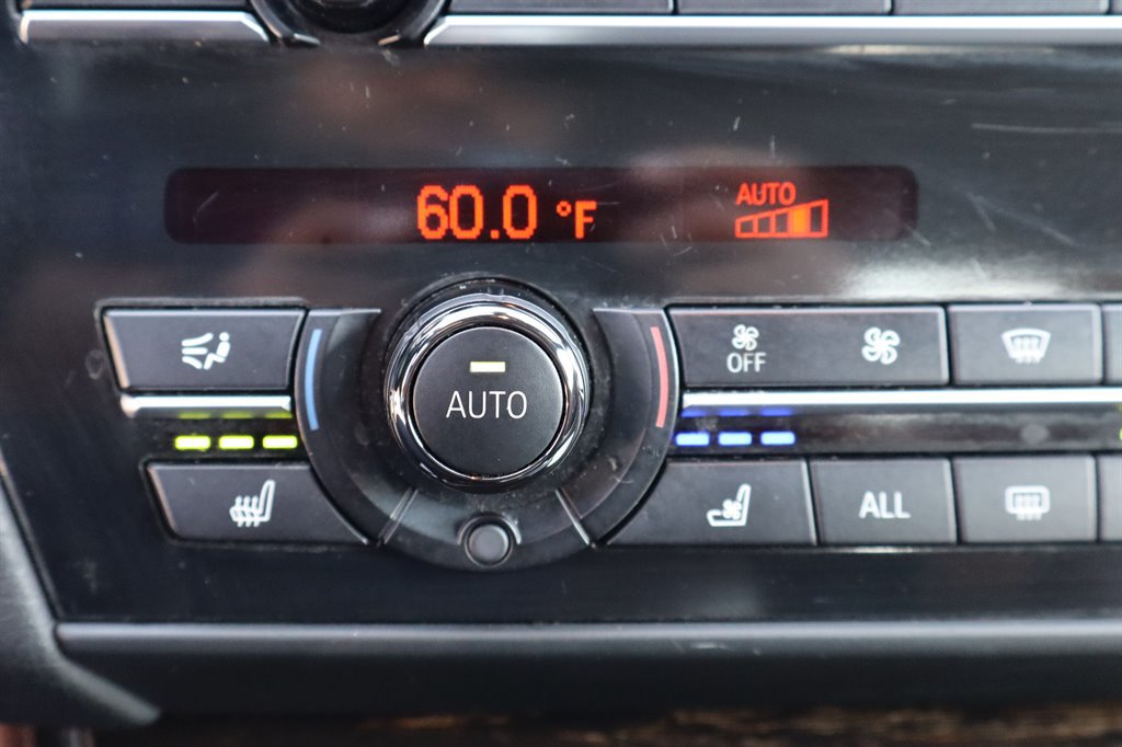 Used 2013 BMW 650i xDrive Convertible AWD/4WD image 36