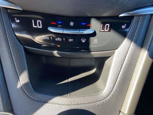 Used 2025 Cadillac XT5 Premium Luxury image 14