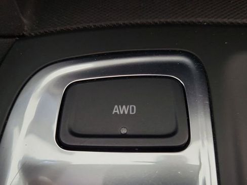 Used 2022 Chevrolet Equinox LT image 11