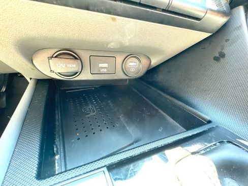 Used 2021 Hyundai Elantra SEL w/ Convenience Package FWD image 34
