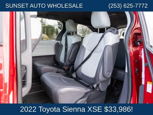 Used 2022 Toyota Sienna XSE FWD image 66