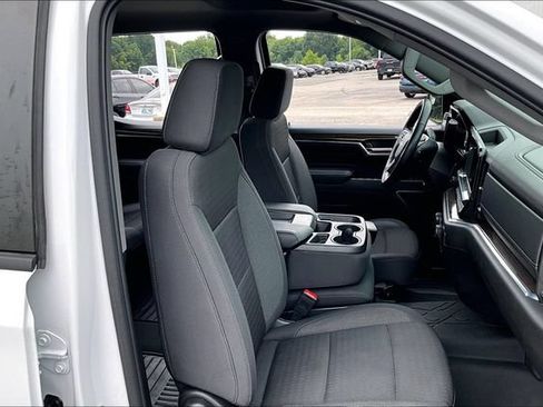 Used 2024 Chevrolet Silverado 1500 LT AWD/4WD image 30