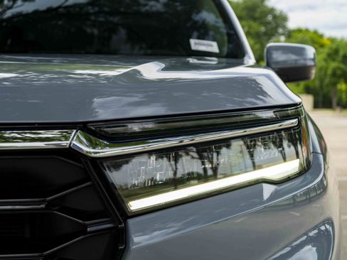 Certified 2025 Honda Pilot Touring image 11