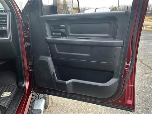 Used 2018 RAM 3500 Tradesman w/ Chrome Appearance Group image 29