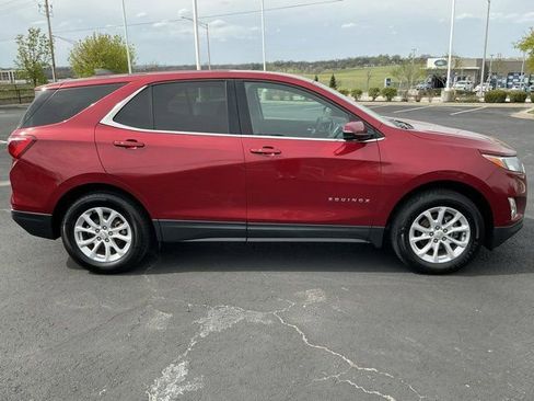 Used 2018 Chevrolet Equinox LT AWD/4WD image 2