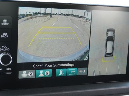 Used 2024 Honda Pilot Elite image 18