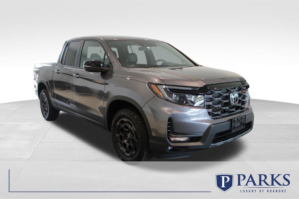 Used 2025 Honda Ridgeline TrailSport+ image 1