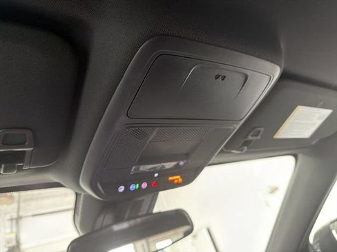 New 2026 GMC Terrain AT4 w/ LPO, Black Badging Package AWD/4WD image 29