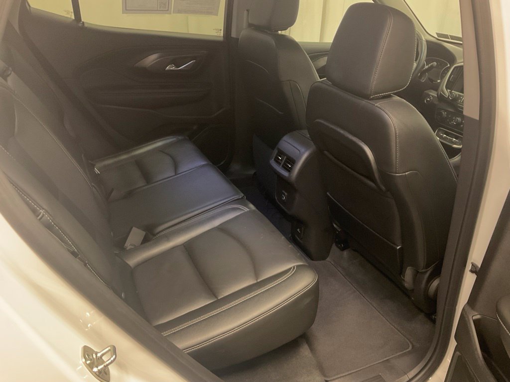 Used 2024 GMC Terrain SLT AWD/4WD image 28