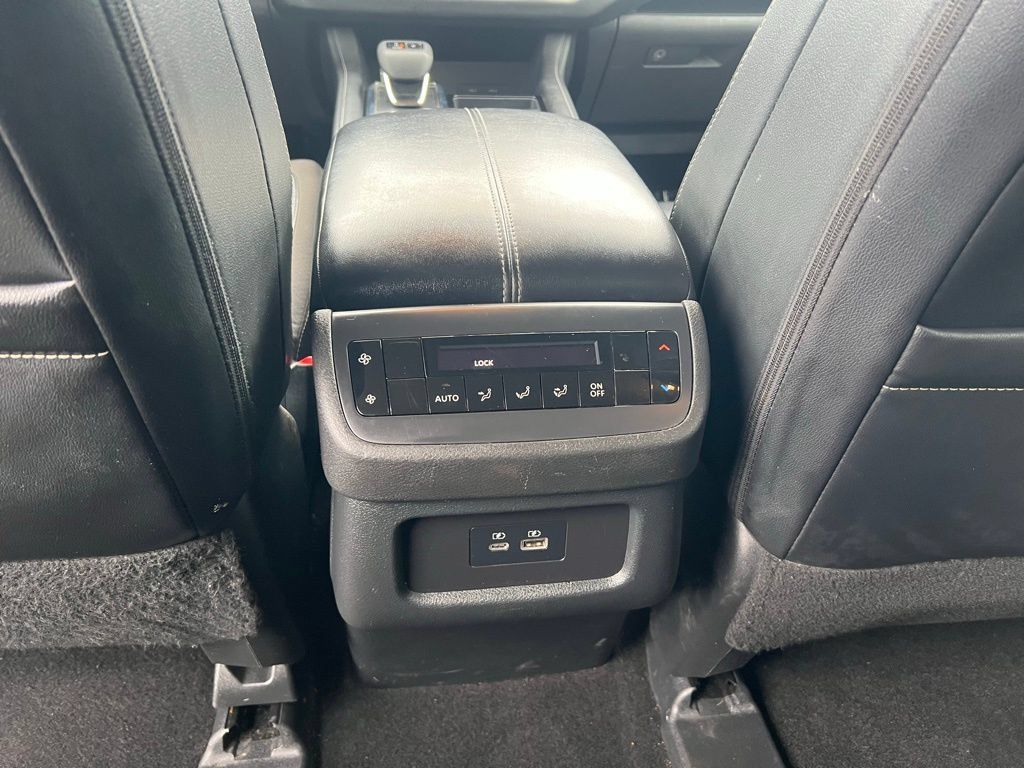 Used 2023 Nissan Pathfinder SL w/ Cargo Package AWD/4WD image 19
