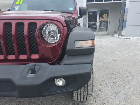 Used 2021 Jeep Wrangler Sport S image 10