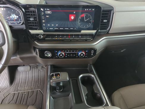 Used 2022 GMC Sierra 1500 SLT AWD/4WD image 23