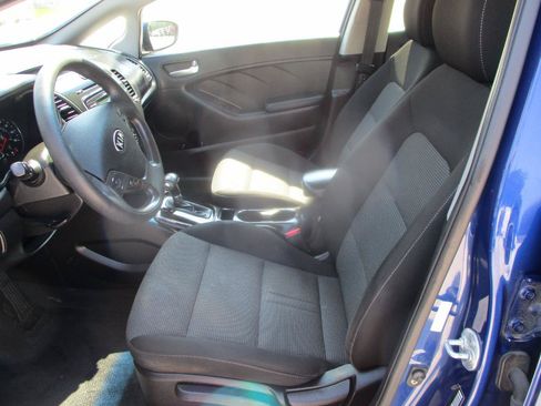 Used 2017 Kia Forte LX FWD image 12