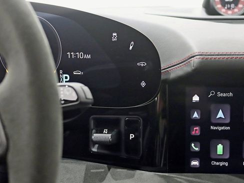 Used 2024 Porsche Taycan GTS image 18