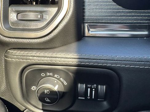 Used 2021 RAM 2500 Limited AWD/4WD image 55