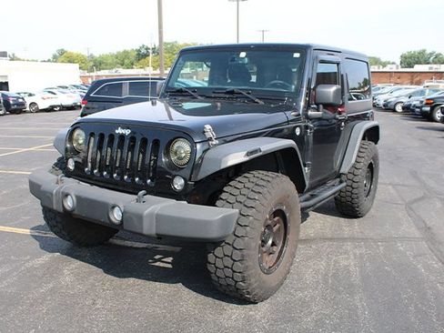 Used 2014 Jeep Wrangler Sport w/ Quick Order Package 24S AWD/4WD image 2
