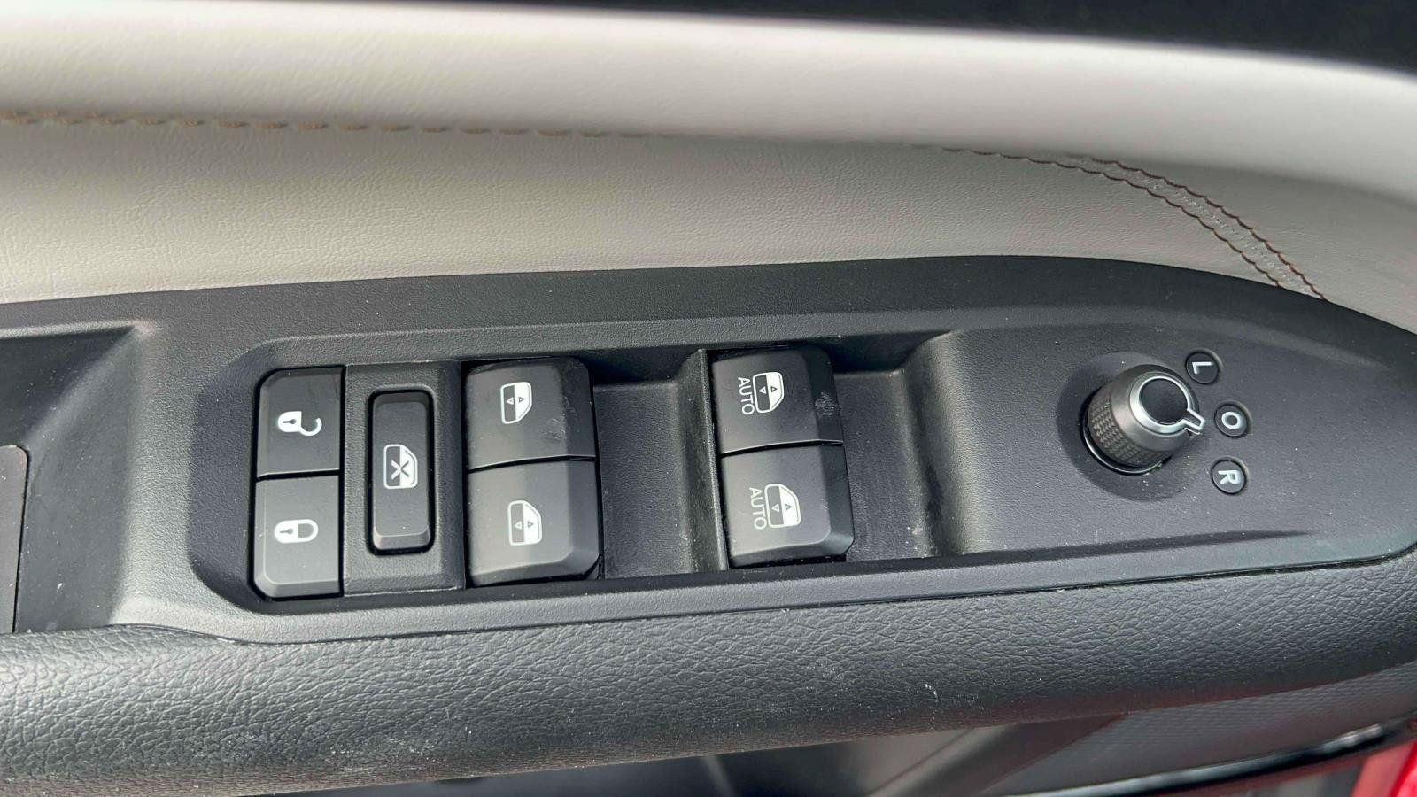 Used 2025 Jeep Compass Limited AWD/4WD image 20