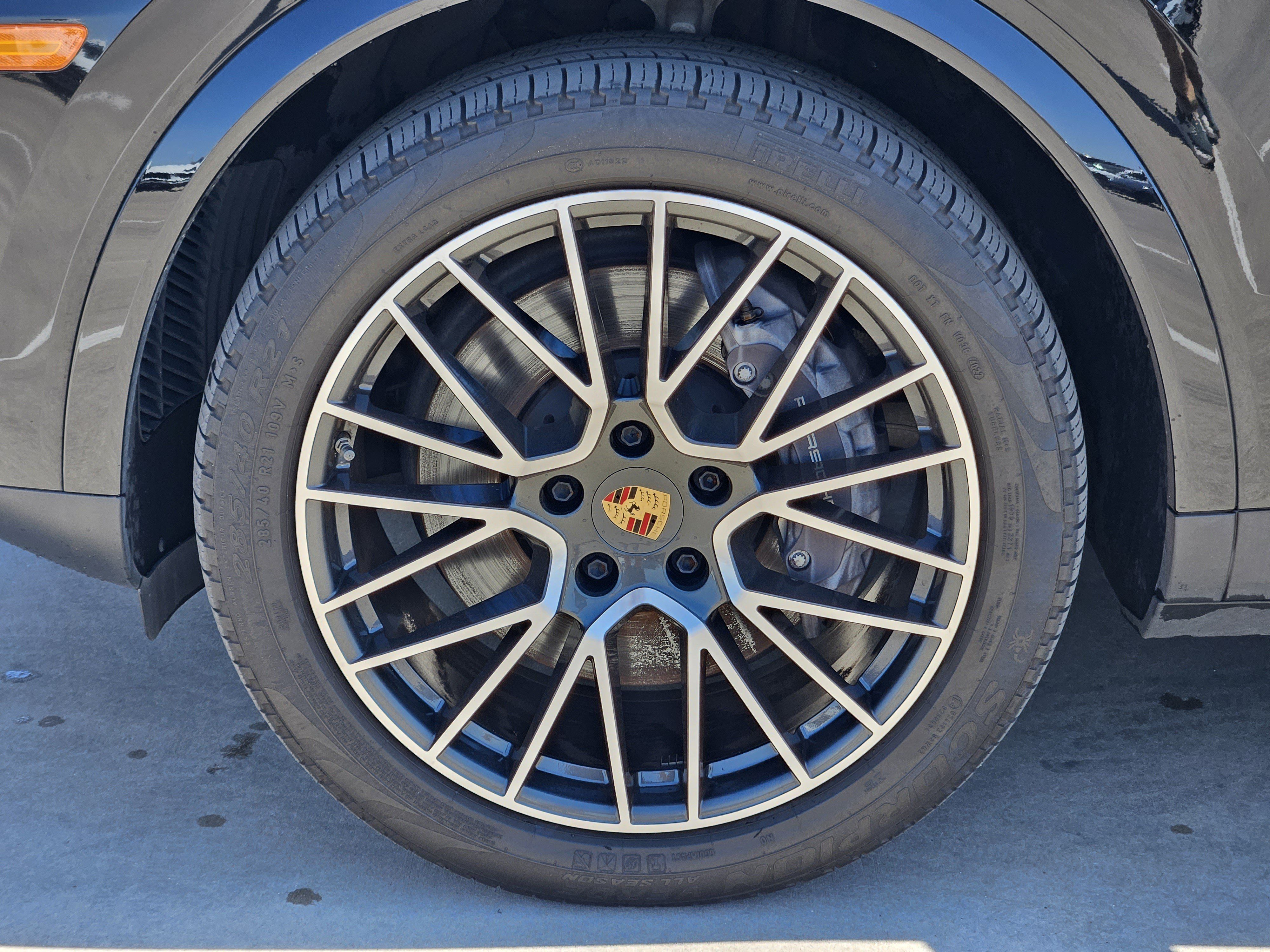 Certified 2023 Porsche Cayenne Coupe AWD/4WD image 14