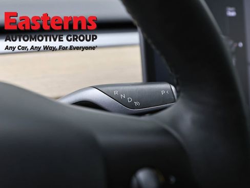 Used 2021 Tesla Model Y Long Range image 13