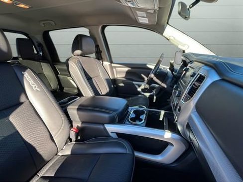 Used 2019 Nissan Titan PRO-4X AWD/4WD image 24